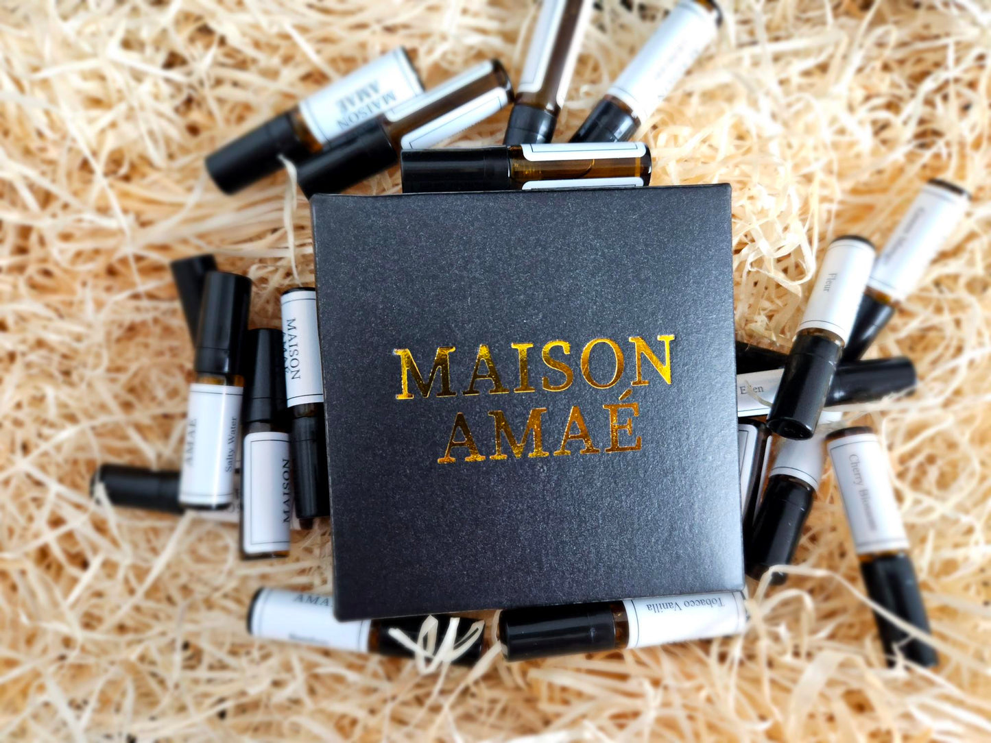21 Mini-Sprays aus unserer Duftkollektion Maison Amae