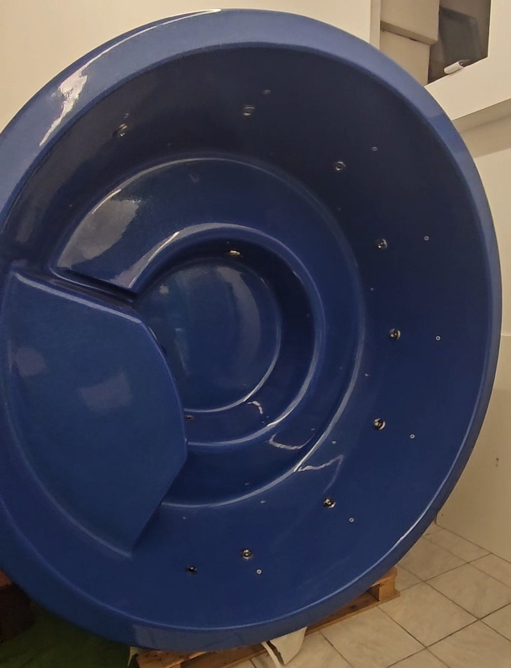 Ausstellung Ware HOT TUB BLAU
